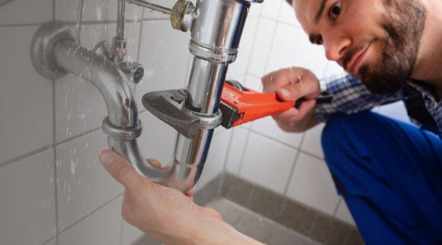 Expert burst pipe repair services in Totz, KY